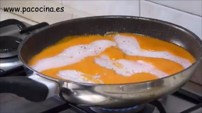Panga en salsa de pimientos del piquillo cocer